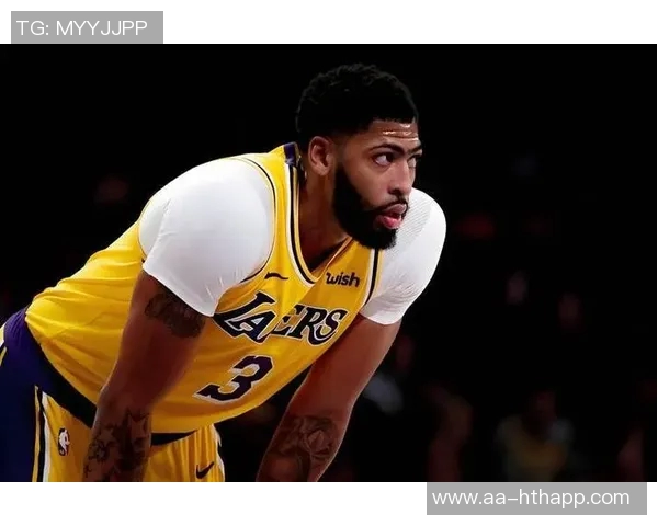 浓眉挡拆展现强大防守弗拉格精准三分助攻球队逆转局势